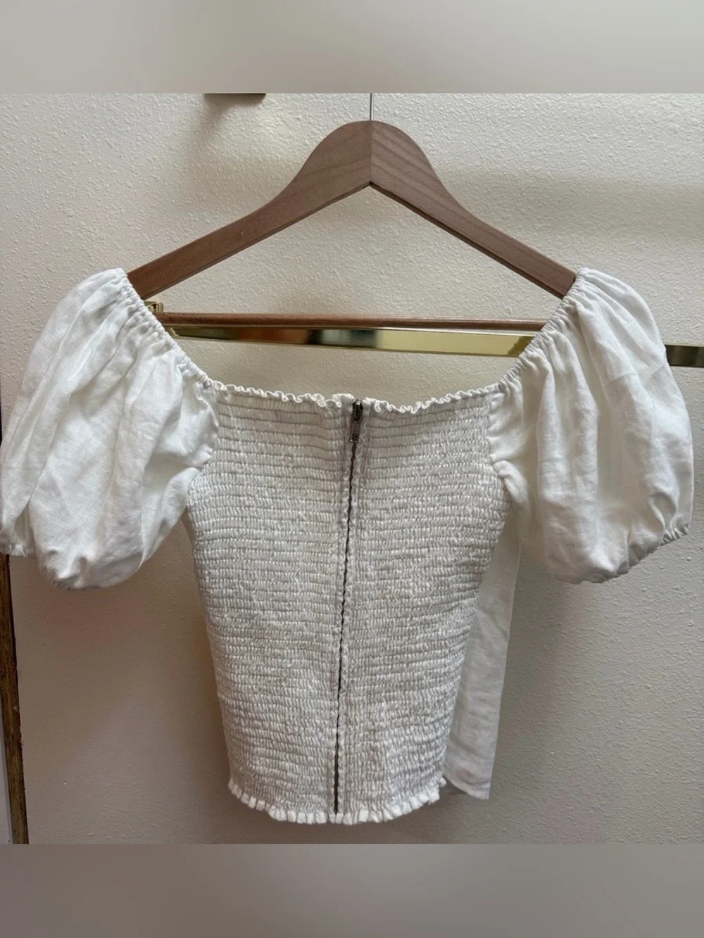 Like new Reformation White Puff Sleeve Wrap Blouse, size 8